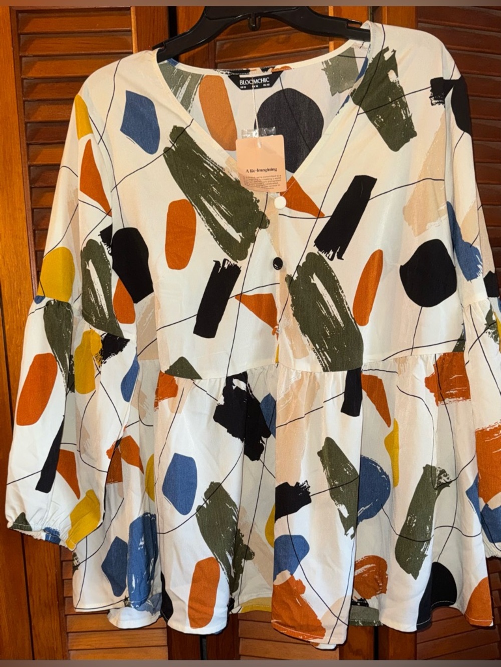 BloomChic White Multi Abstract Brushstroke Peplum Tunic